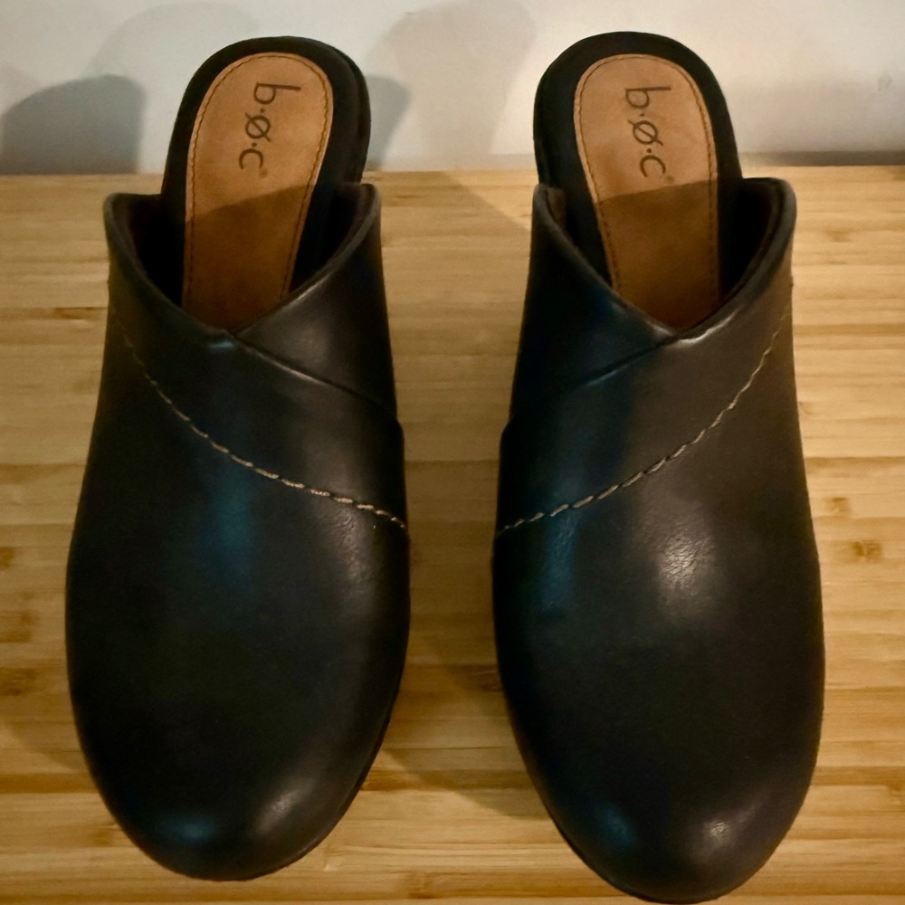 b.o.c. Black Women’s Slip-On Clogs